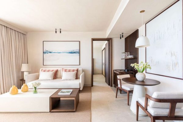 Photo intérieur d'une chambre d'hôtel avec décoration intérieur andalousienne