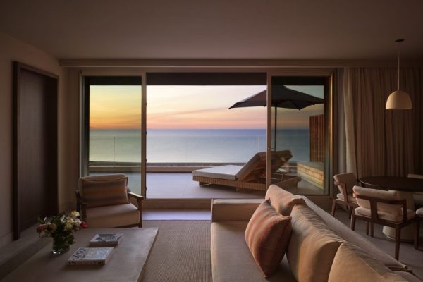 terrasse en plein coucher de soleil